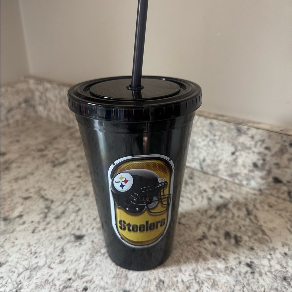 Black Pittsburgh Steelers Tumbler with Straw